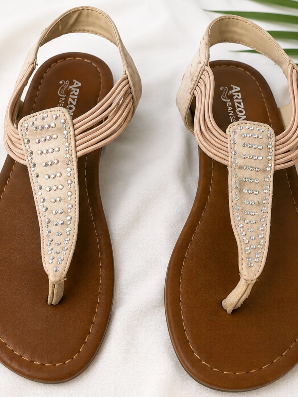 Arizona Jean Co Women’s Rhinestone T-Strap Sandals Beige StretchComfort Flats6.5